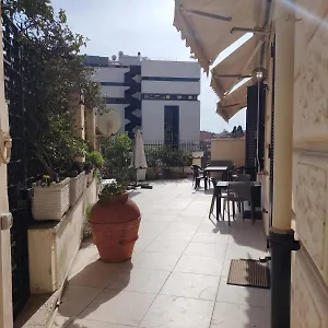 Domus Aurea And Apartamento
